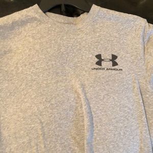 Under Armour large tee shirt